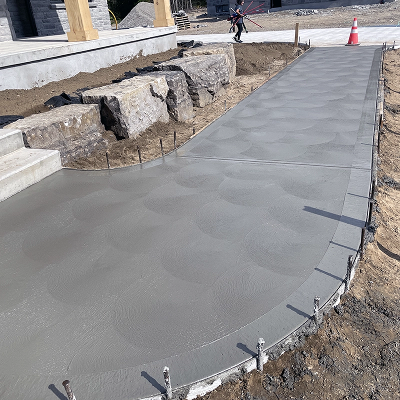 Custom Concrete Driveway and Sidewalk