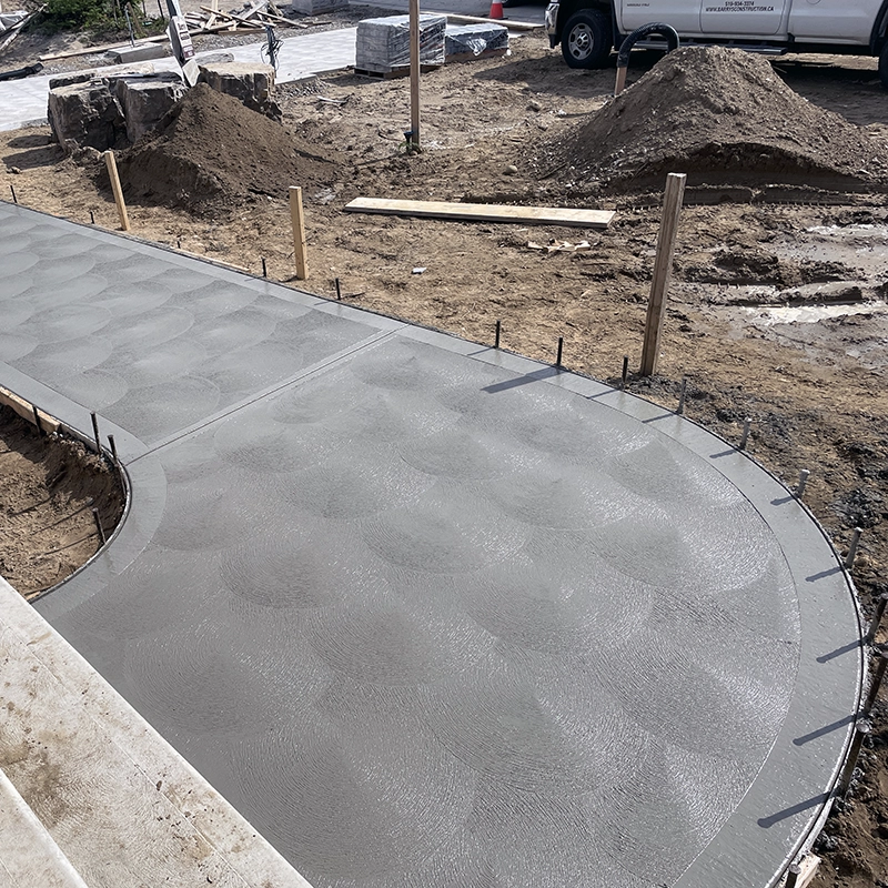 Custom Concrete Driveway and Sidewalk