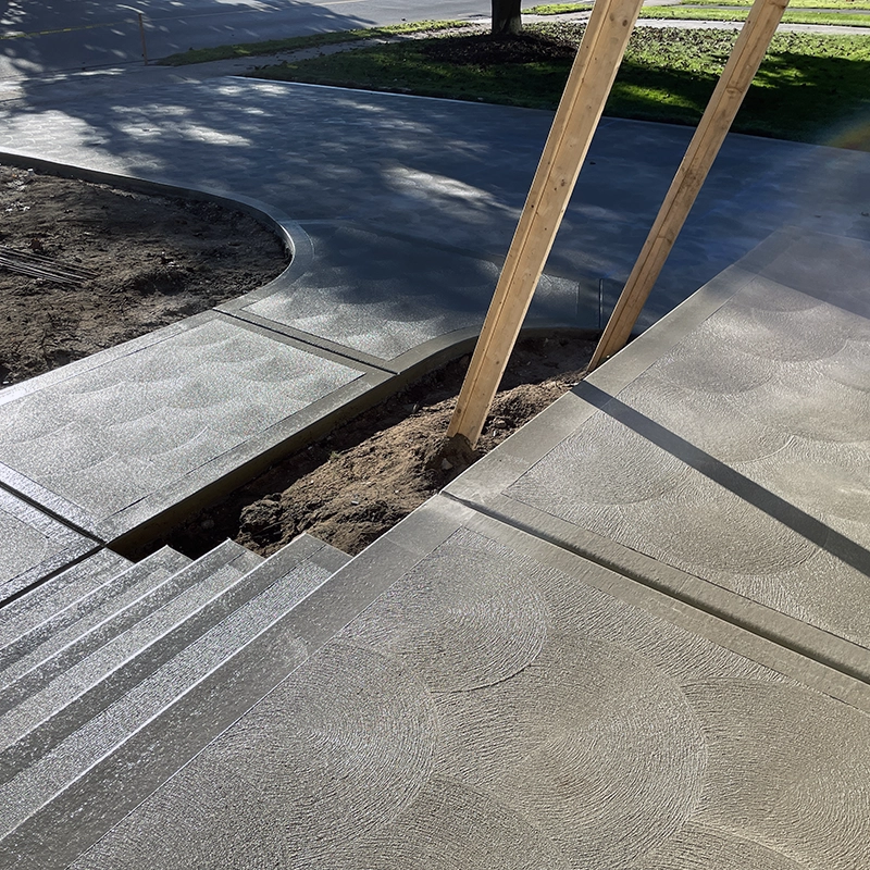 Custom Concrete Driveway and Sidewalk