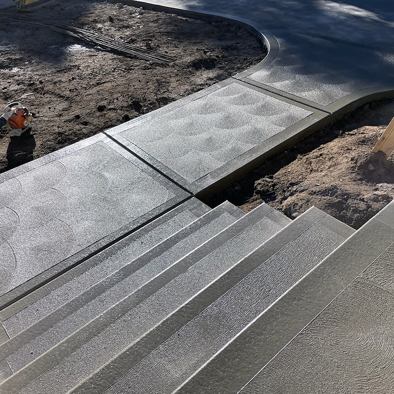 Custom Concrete Driveway and Sidewalk