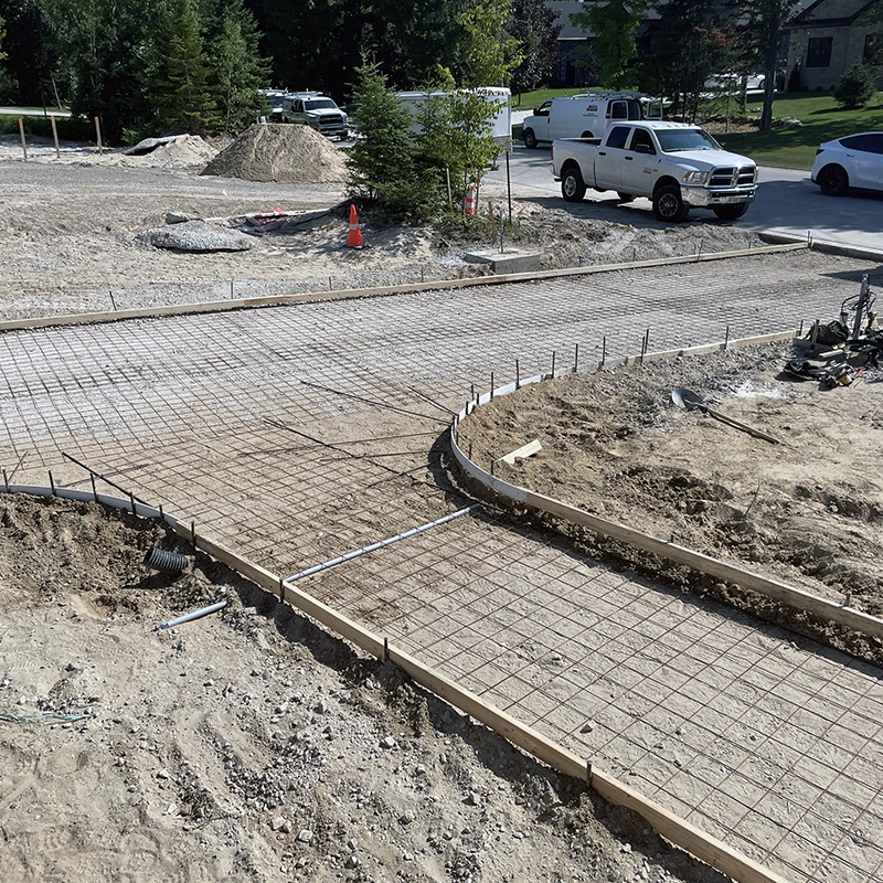 Custom Concrete Driveway and Sidewalk